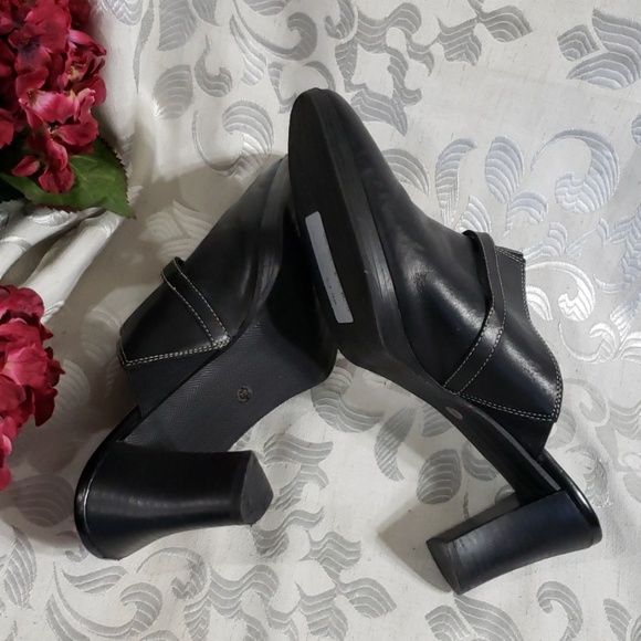 St John's Bay black leather womens mule size 10M New - Picture 3 of 9